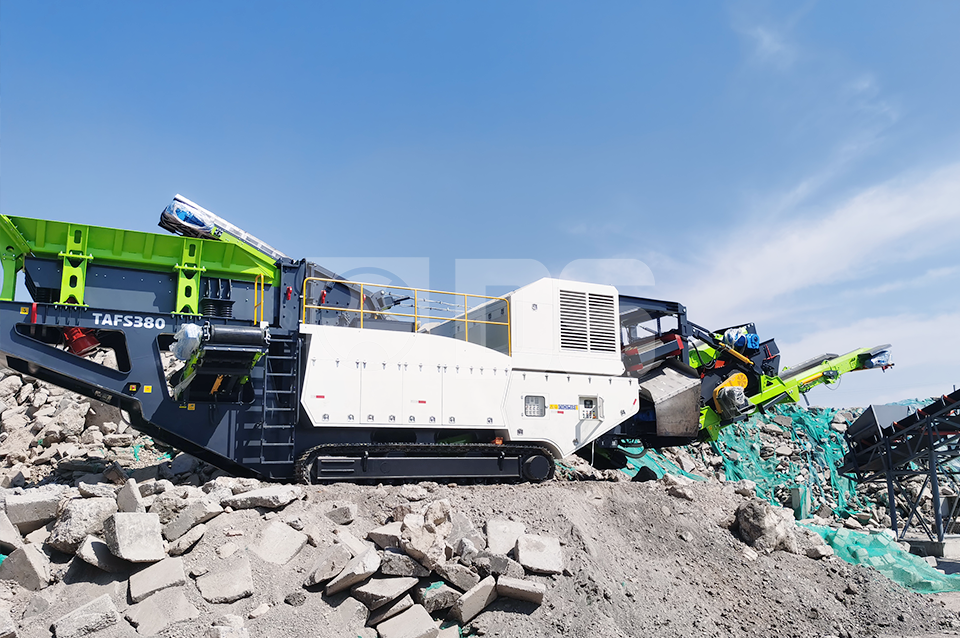 TRACKED CRUSHING SCREENING COMBINATION